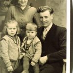 Johann Wellmann baute in den 60er den ersten Wein von unserem Gut aus. Das Wissen dazu brachte er aus seiner Heimat Maniersch in Siebenbürgen mit.