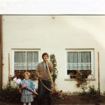 1992 wurde der alte Kuhstall zur Weinstube umgebaut. Ab dem Zeitpunkt war und ist unsere gemütliche Häckerstube Anlaufstelle für viele Wein-Genießer. 